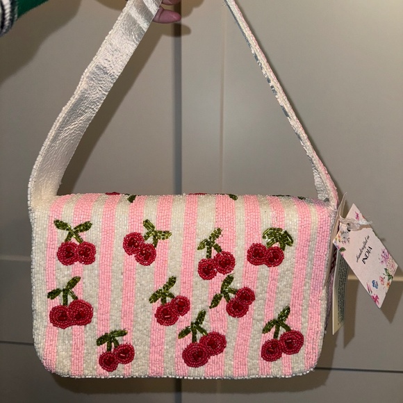 Viral cherry beaded bag - Picture 2 of 3